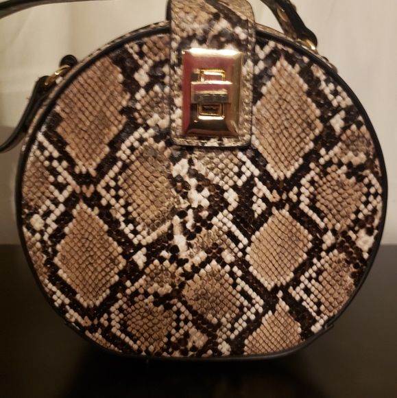 Handbag - Picture 4 of 6